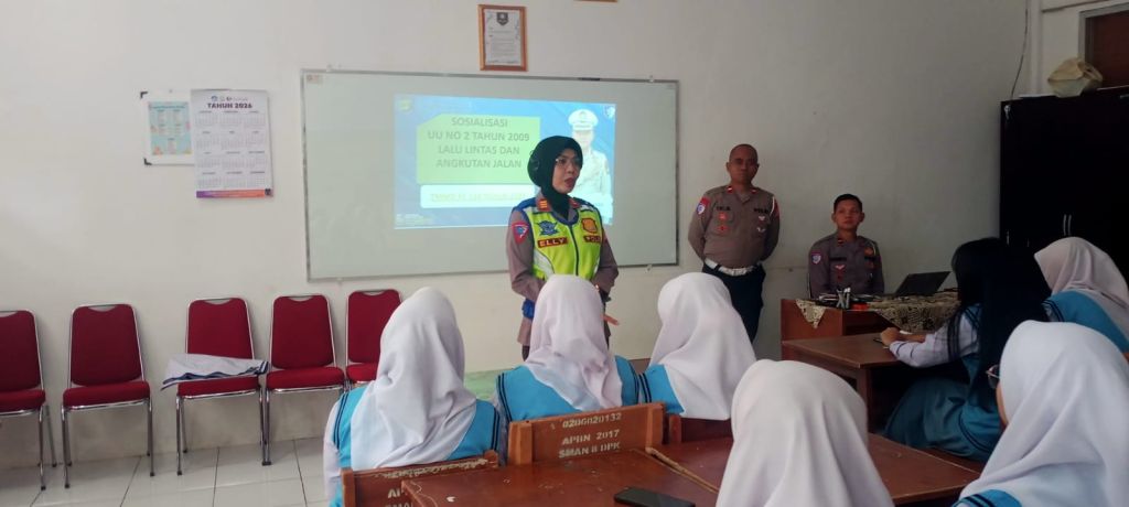 Tumbuhkan Kesadaran Hukum, TMMD Gelar Penyuluhan Lalu Lintas di Sekolah