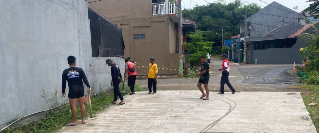 Hari ke-21 TMMD, Pengerasan Jalan 222 Meter di Sukmajaya Dikebut