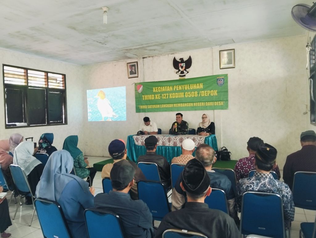 Puluhan Warga Sukamaju Ikuti Penyuluhan Kesehatan dan Pertanian TMMD