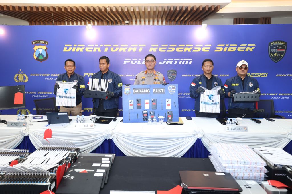 Terbongkar! Jaringan OTP Ilegal Bermodal Data Pribadi Ribuan Warga Dibekuk Polda Jatim