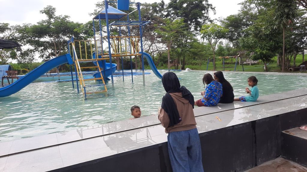 Berwisata di KK26 Situbondo, Kolam Renang Hingga Permainan Anak