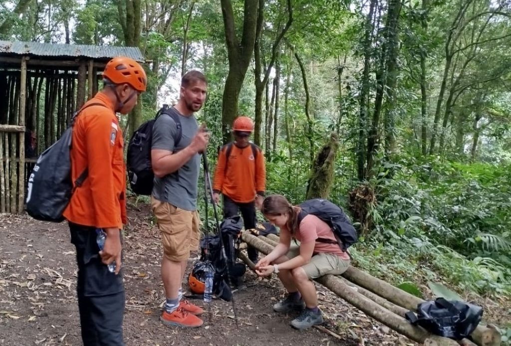 WNA asal Slovakia Dievakuasi dari Gunung Agung Bali